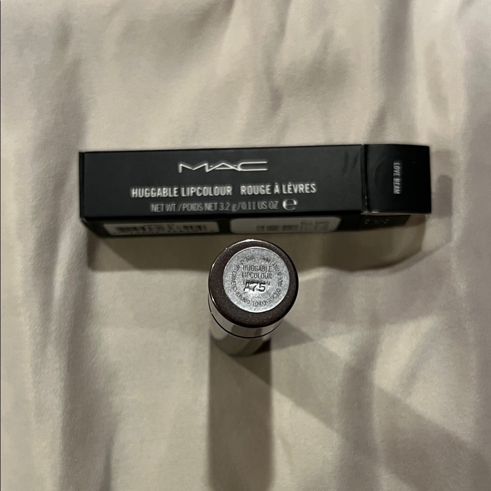 MAC Cosmetics Huggable Lipcolour - Picture 6 of 8